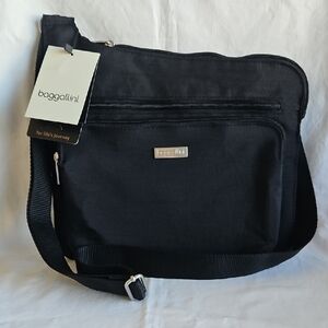 NWT Baggallini Black Messenger Crossbody Bag